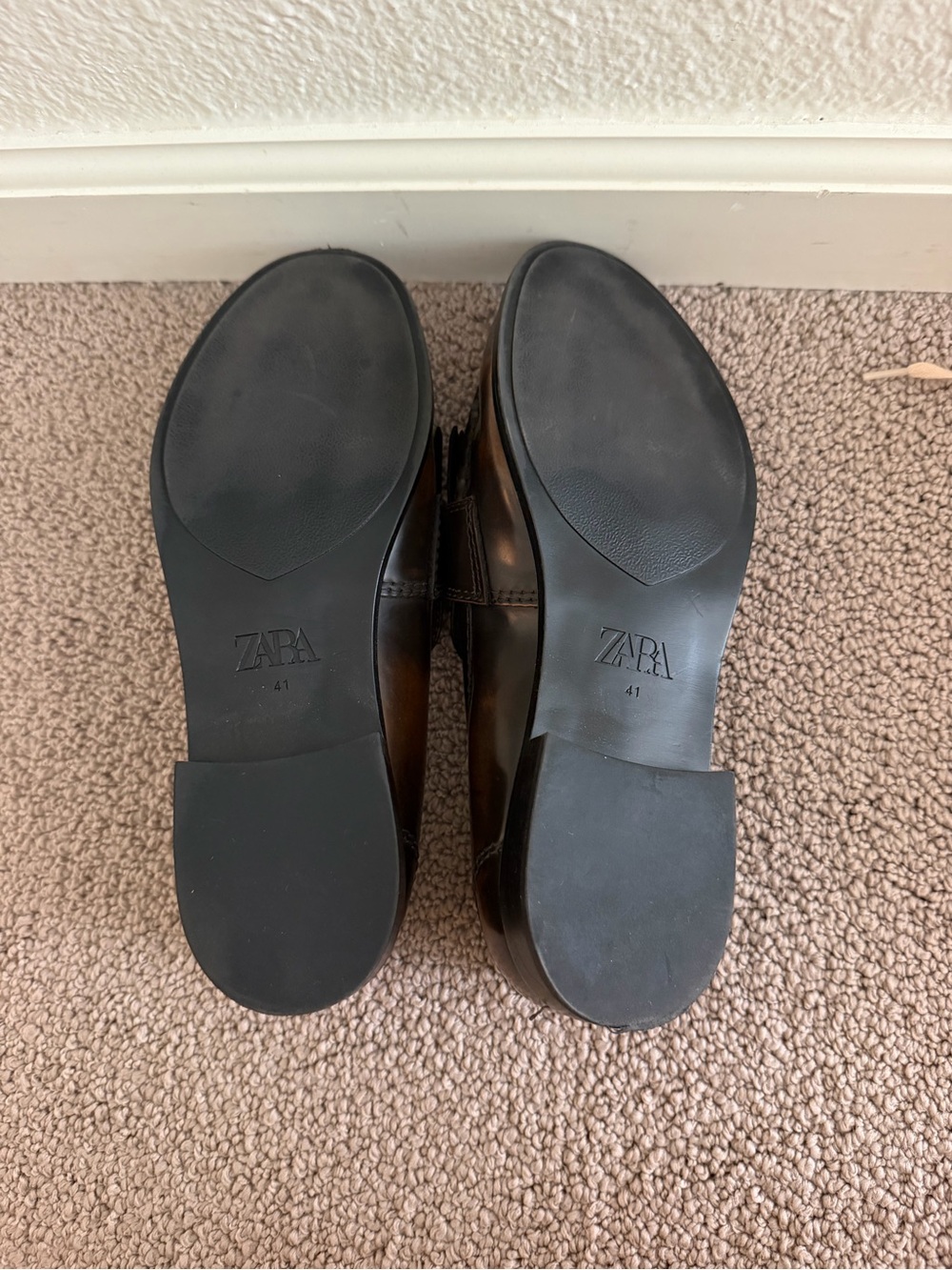 Zara Brown Leather Kiltie Loafers with Gold Accent - Picture 4 of 4